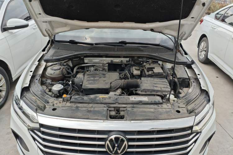 Used Volkswagen Lavida 2023 Revised 1.5L Automatic DeYi Edition Engine Bay