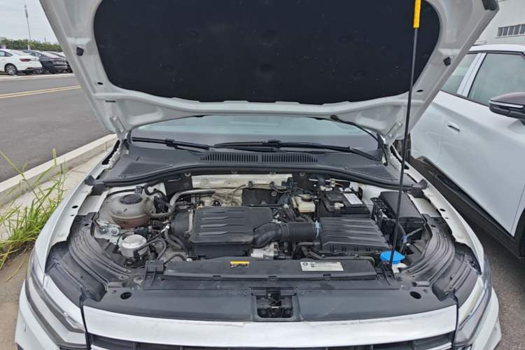 Used Volkswagen Lavida 2023 Revised 1.5L Automatic DeYi Edition Engine Bay