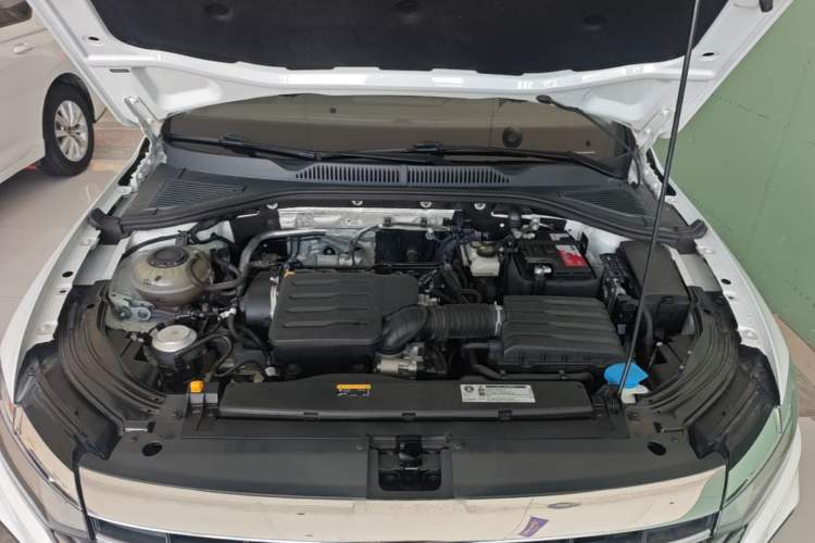 Used Volkswagen Lavida 2023 Revised 1.5L Automatic DeYi Edition Engine Bay