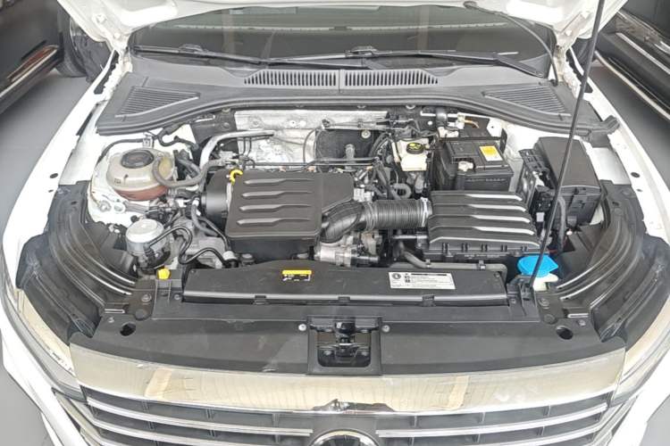 Used Volkswagen Lavida 2023 1.5L Automatic De Yi Edition Engine Bay