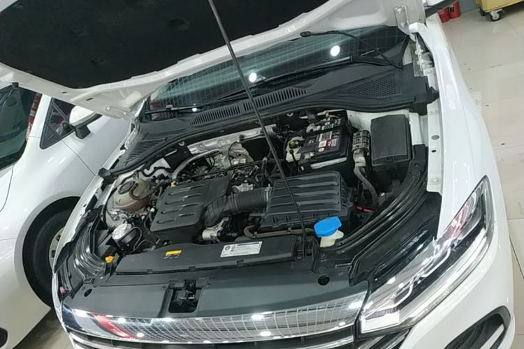 Used Volkswagen Lavida 2023 Revised 1.5L Automatic DeYi Edition Engine Bay