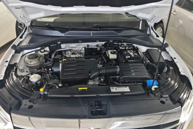 Used Volkswagen Lavida 2023 Revised 1.5L Automatic DeYi Edition Engine Bay