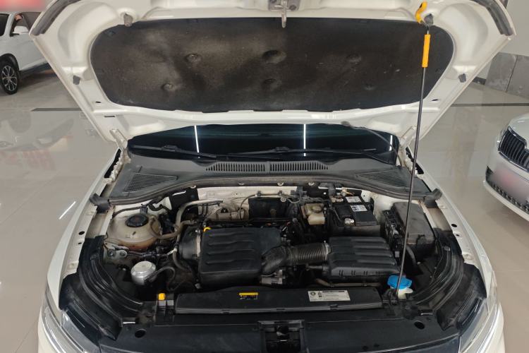 Used Volkswagen Lavida 2023 Revised 1.5L Automatic DeYi Edition Engine Bay