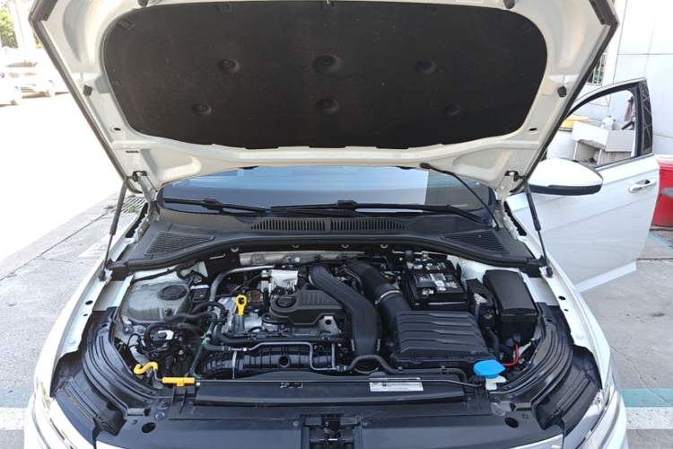 Used Volkswagen Lavida 2023 300TSI DSG Full-Comfort Edition Engine Bay