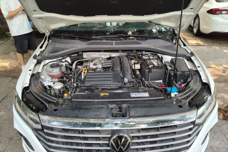 Used Volkswagen Lavida 2023 280TSI DSG Full-Comfort Edition Engine Bay