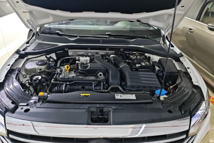 Used Volkswagen Lavida 2023 300TSI DSG Full-Comfort Edition Engine Bay