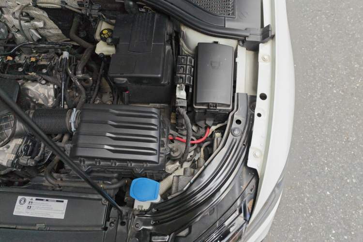 Used Volkswagen Lavida 2023 Revised Version 1.5L Automatic 5 Millionth Edition Engine Bay Left