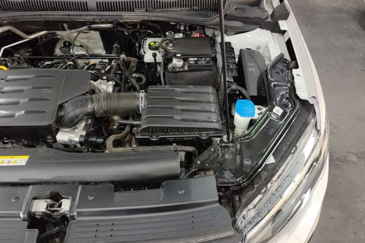 Used Volkswagen Lavida 2023 New Sharp 1.5L Automatic Excellent New Edition Engine Bay Left