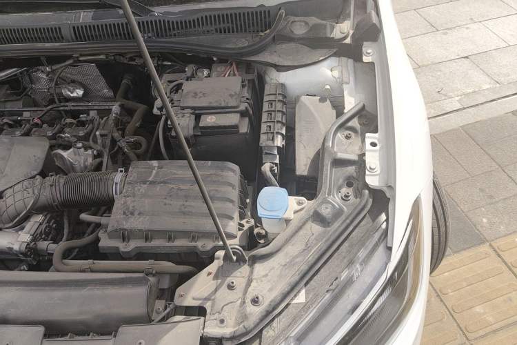 Used Volkswagen Lavida 2023 New Sharp 1.5L Automatic Excellent New Edition Engine Bay Left