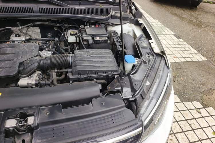 Used Volkswagen Lavida 2023 New Sharp 1.5L Automatic New Wish Edition Engine Bay Left