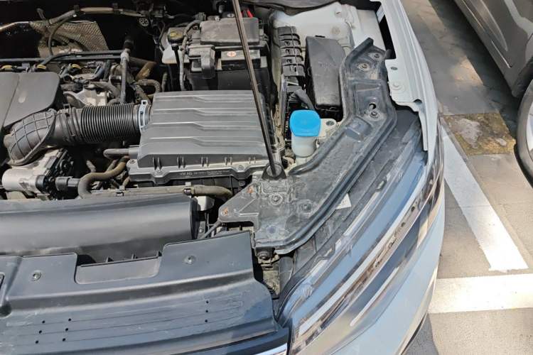 Used Volkswagen Lavida 2023 New Rui 1.5L Automatic New Yi Edition Engine Bay Left