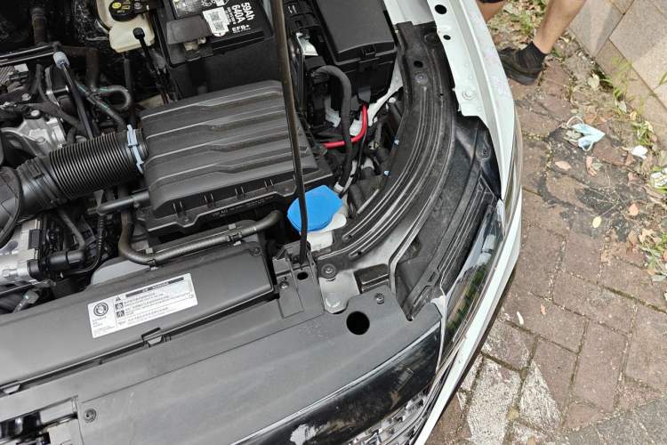 Used Volkswagen Lavida 2023 Revised Version 1.5L Automatic Starry Sky Edition – 5 Million Units Engine Bay Left