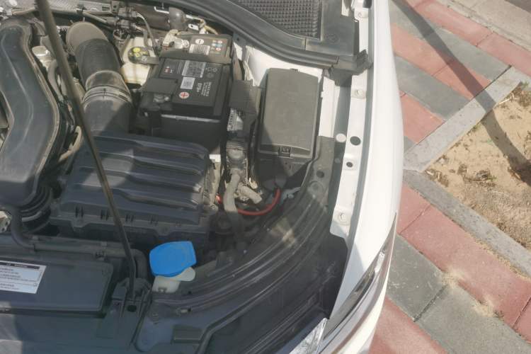 Used Volkswagen Lavida 2023 300TSI DSG Full-Comfort Edition Engine Bay Left