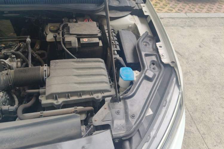 Used Volkswagen Lavida 2023 New Sharp 1.5L Automatic Excellent New Edition Engine Bay Left