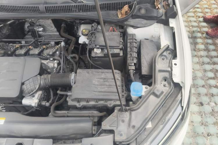 Used Volkswagen Lavida 2023 New Rui 1.5L Automatic New Yi Edition Engine Bay Left