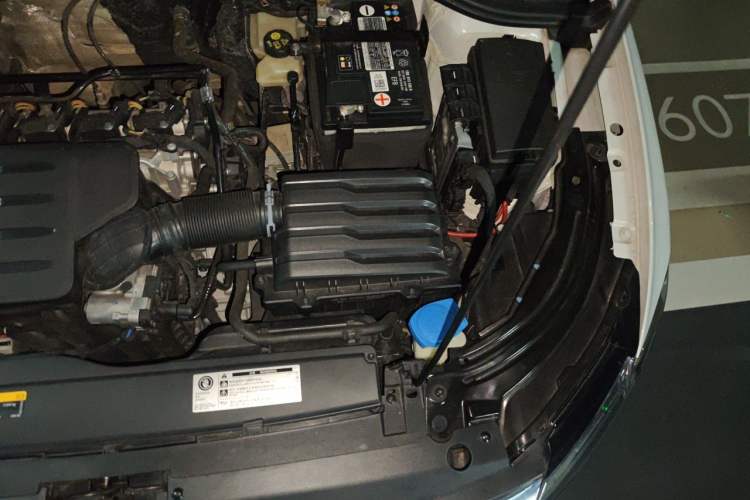 Used Volkswagen Lavida 2023 1.5L Automatic De Yi Edition Engine Bay Left