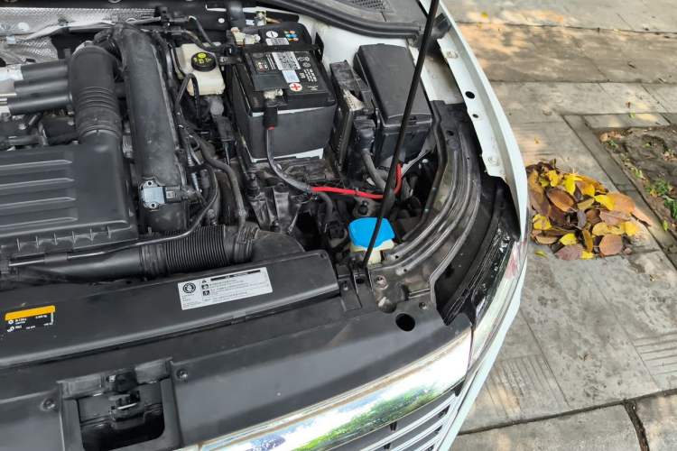Used Volkswagen Lavida 2023 280TSI DSG Full-Comfort Edition Engine Bay Left
