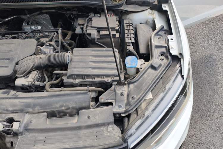 Used Volkswagen Lavida 2023 New Sharp 1.5L Automatic Outstanding New Vision Edition Engine Bay Left