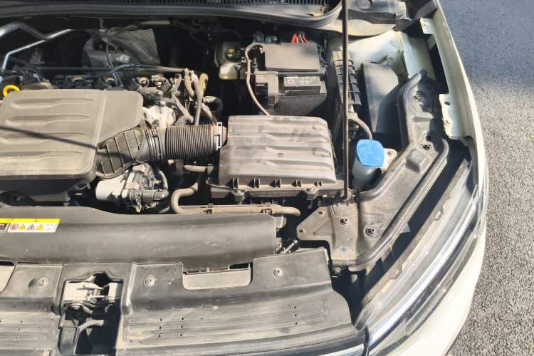 Used Volkswagen Lavida 2023 New Sharp 1.5L Automatic New Wish Edition Engine Bay Left