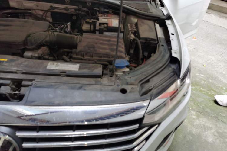 Used Volkswagen Lavida 2023 1.5L Automatic 5 Million Edition Engine Bay Left