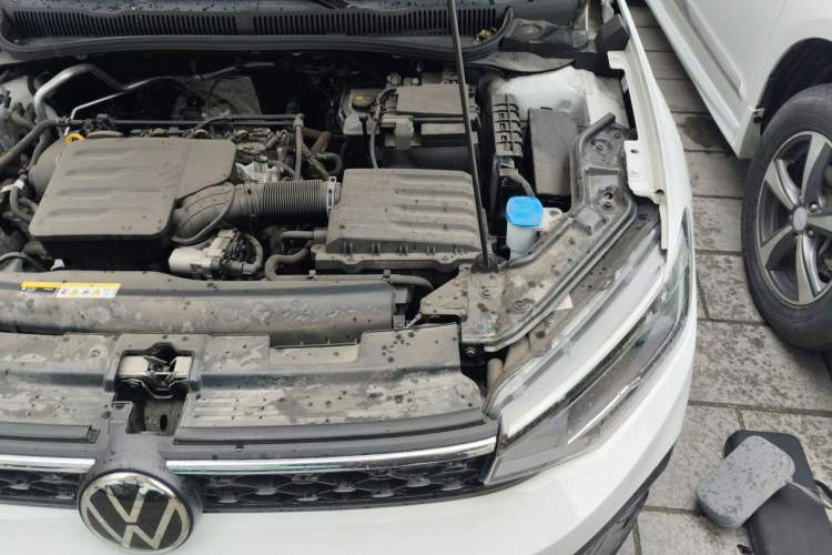 Used Volkswagen Lavida 2023 New Sharp 1.5L Automatic Excellent New Edition Engine Bay Left