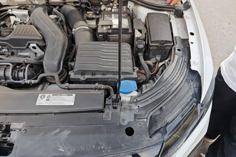 Used Volkswagen Lavida 2023 300TSI DSG Starry Full-Comfort Edition Engine Bay Left