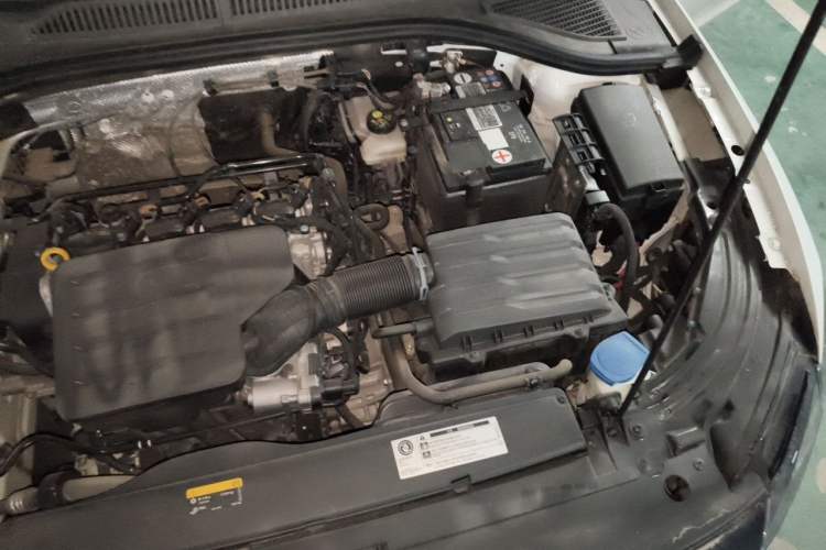 Used Volkswagen Lavida 2023 1.5L Automatic Starry Sky 5 Million Edition Engine Bay Left