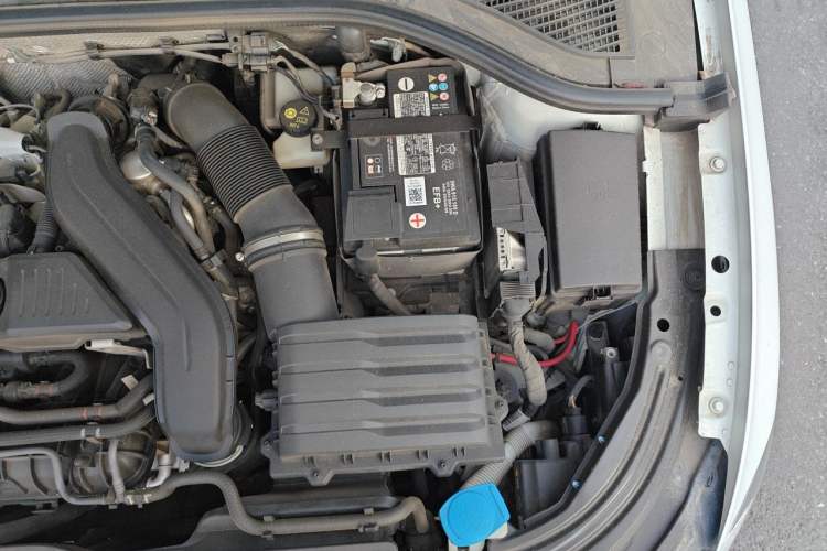 Used Volkswagen Lavida 2023 300TSI DSG Full-Comfort Edition Engine Bay Left