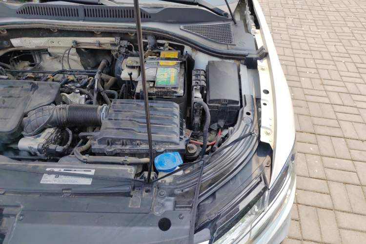 Used Volkswagen Lavida 2023 1.5L Automatic 5 Million Edition Engine Bay Left