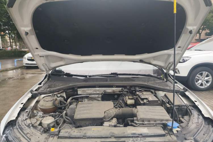 Used Volkswagen Lavida 2023 1.5L Automatic De Yi Edition Engine Bay