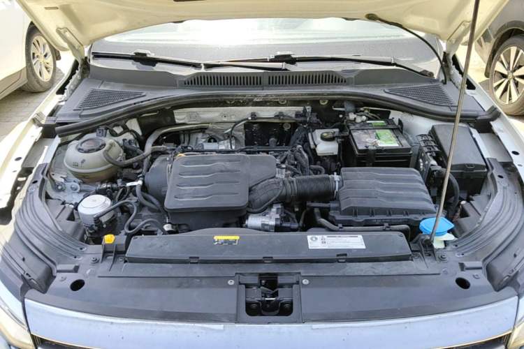 Used Volkswagen Lavida 2023 Revised 1.5L Automatic DeYi Edition Engine Bay