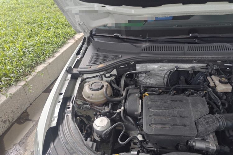 Used Volkswagen Lavida 2023 1.5L Automatic 5 Million Edition Engine Bay Right