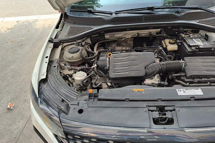 Used Volkswagen Lavida 2023 Revised Version 1.5L Automatic Starry Sky Edition – 5 Million Units Engine Bay Right