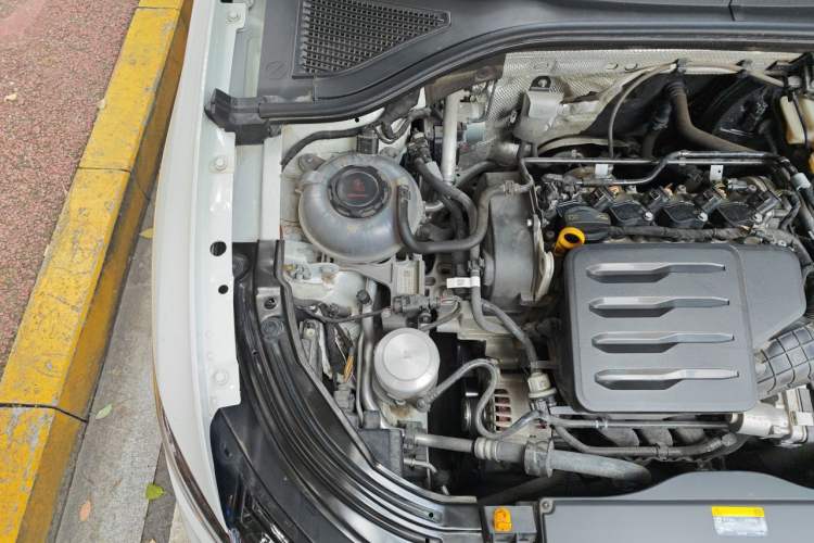 Used Volkswagen Lavida 2023 Revised Version 1.5L Automatic 5 Millionth Edition Engine Bay Right