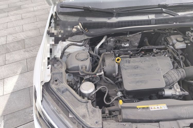 Used Volkswagen Lavida 2023 New Sharp 1.5L Automatic Excellent New Edition Engine Bay Right