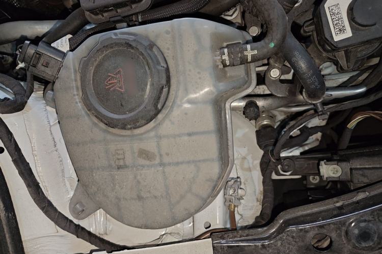 Used Volkswagen Lavida 2023 300TSI DSG Full-Comfort Edition Engine Bay Right