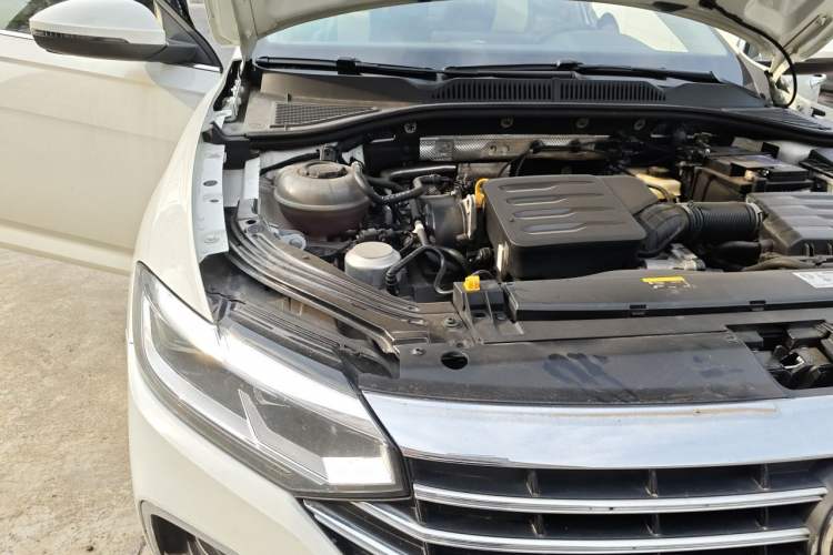 Used Volkswagen Lavida 2023 1.5L Automatic 5 Million Edition Engine Bay Right
