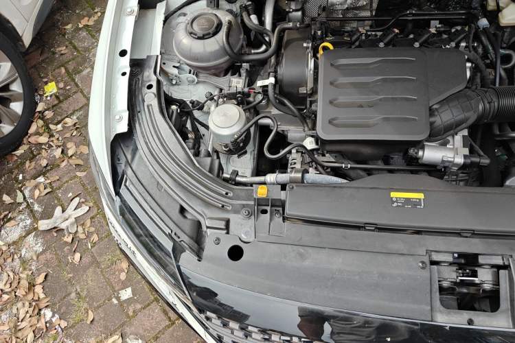 Used Volkswagen Lavida 2023 Revised Version 1.5L Automatic Starry Sky Edition – 5 Million Units Engine Bay Right