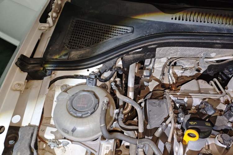Used Volkswagen Lavida 2023 280TSI DSG Full-Comfort Edition Engine Bay Right