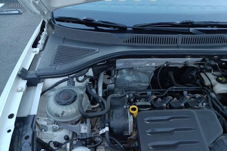 Used Volkswagen Lavida 2023 1.5L Automatic Full-Comfort Edition Engine Bay Right