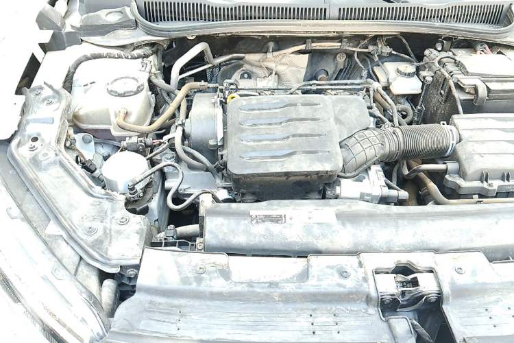 Used Volkswagen Lavida 2023 New Rui 1.5L Automatic New Yi Edition Engine Bay Right