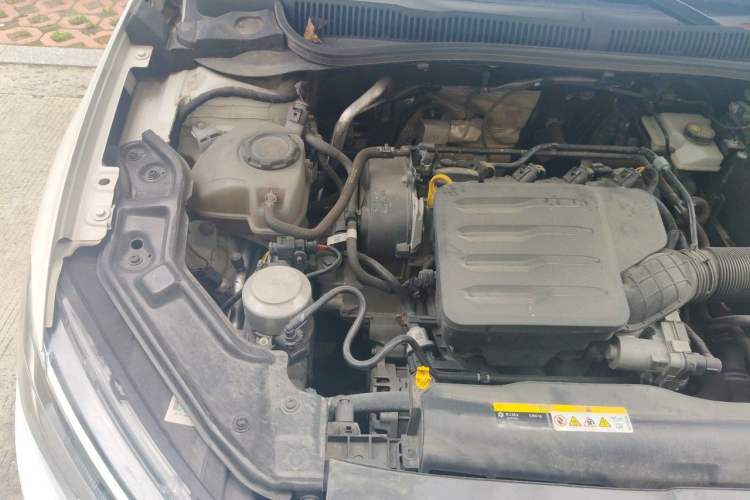 Used Volkswagen Lavida 2023 New Sharp 1.5L Automatic Excellent New Edition Engine Bay Right