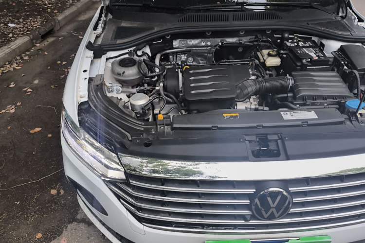 Used Volkswagen Lavida 2023 1.5L Automatic De Yi Edition Engine Bay Right