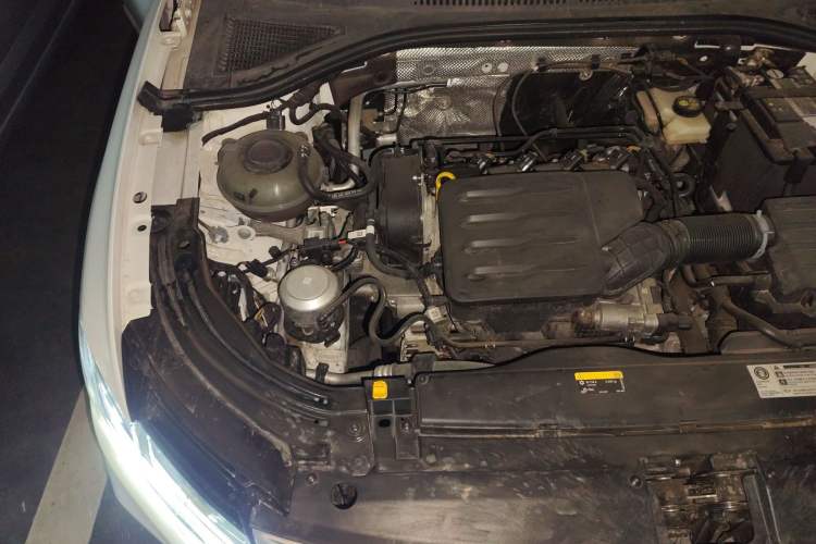 Used Volkswagen Lavida 2023 1.5L Automatic 5 Million Edition Engine Bay Right