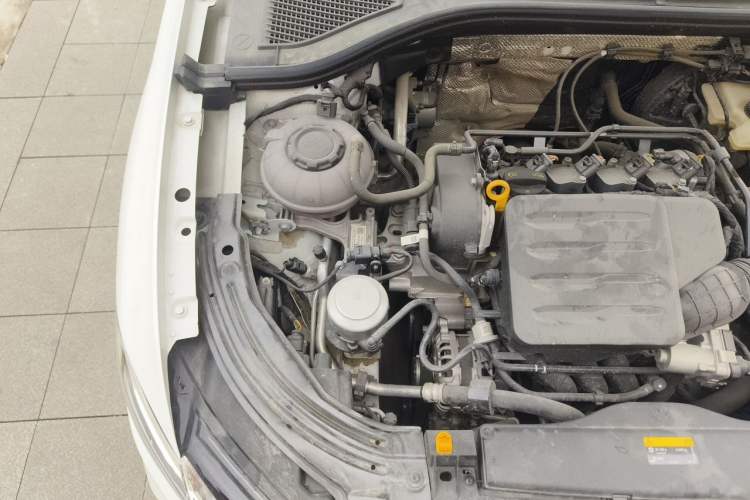 Used Volkswagen Lavida 2023 1.5L Automatic 5 Million Edition Engine Bay Right