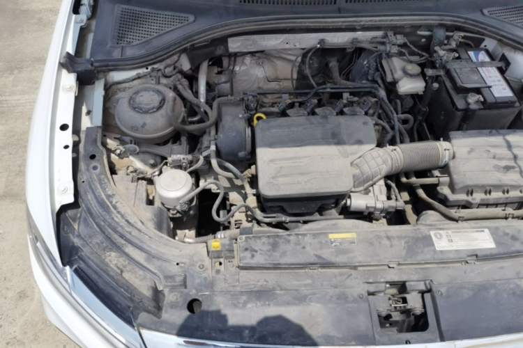Used Volkswagen Lavida 2023 Revised 1.5L Automatic DeYi Edition Engine Bay Right