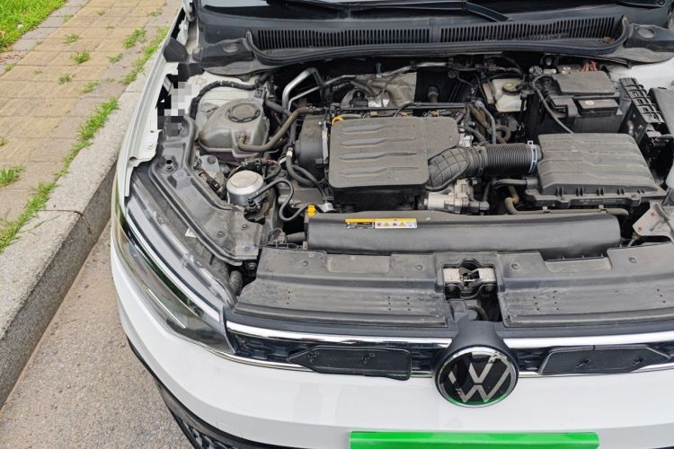 Used Volkswagen Lavida 2023 New Sharp 1.5L Automatic Excellent New Edition Engine Bay Right