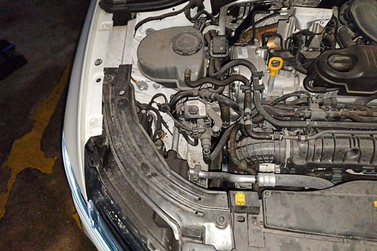 Used Volkswagen Lavida 2023 300TSI DSG Full-Comfort Edition Engine Bay Right