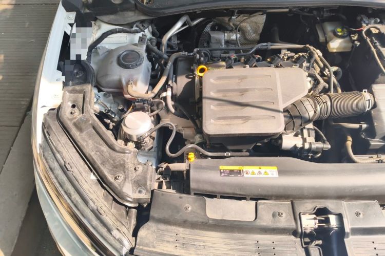 Used Volkswagen Lavida 2023 New Sharp 1.5L Automatic New Wish Edition Engine Bay Right