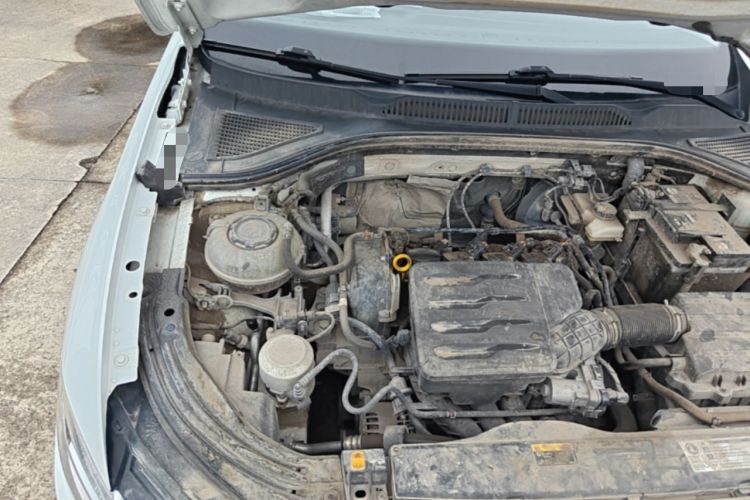 Used Volkswagen Lavida 2023 1.5L Automatic De Yi Edition Engine Bay Right